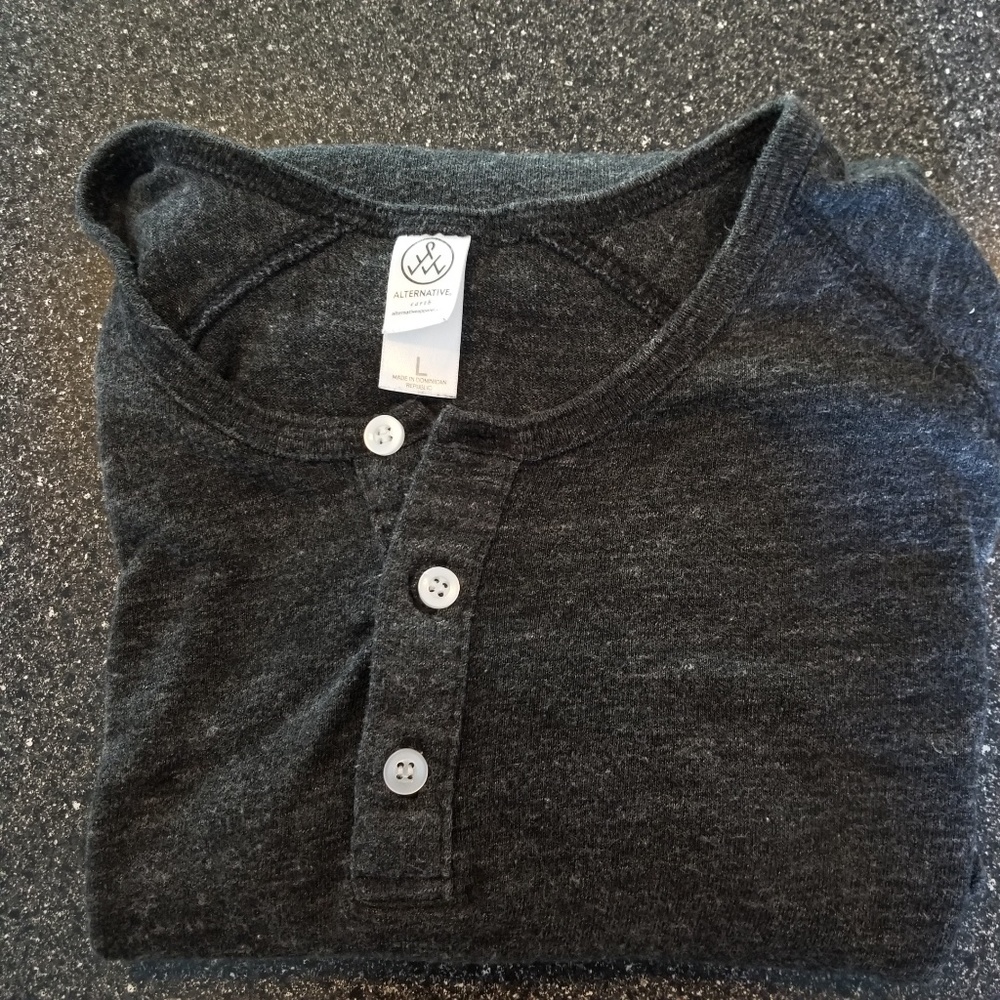 Grey 3/4 sleeve tee shirt